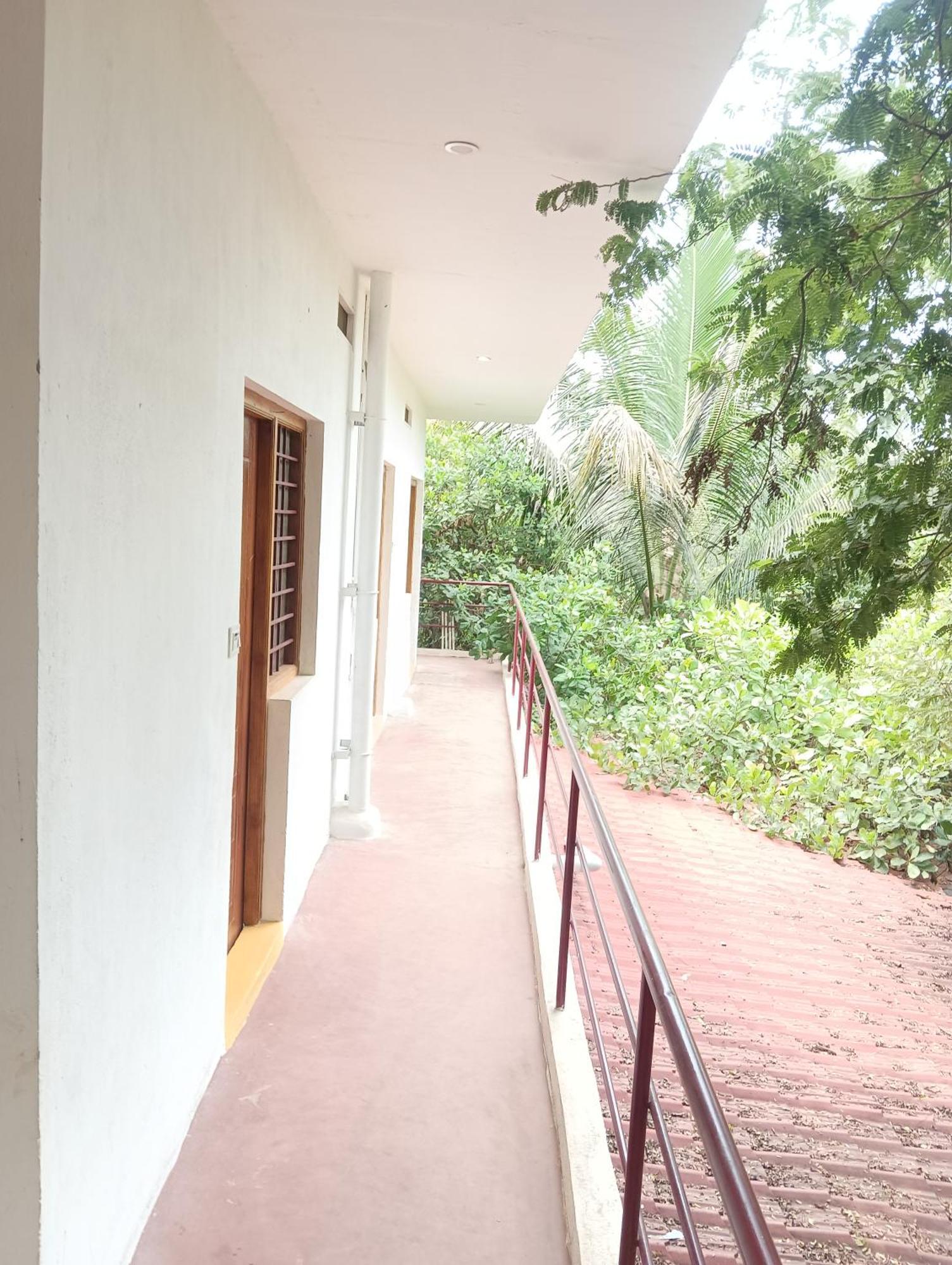 Travellers Crib Hotel Auroville Ngoại thất bức ảnh